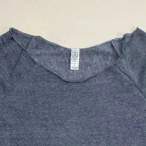 Women’s Alternative Apparel Cut-off Off the shoulder sweater - Picture 2 of 4